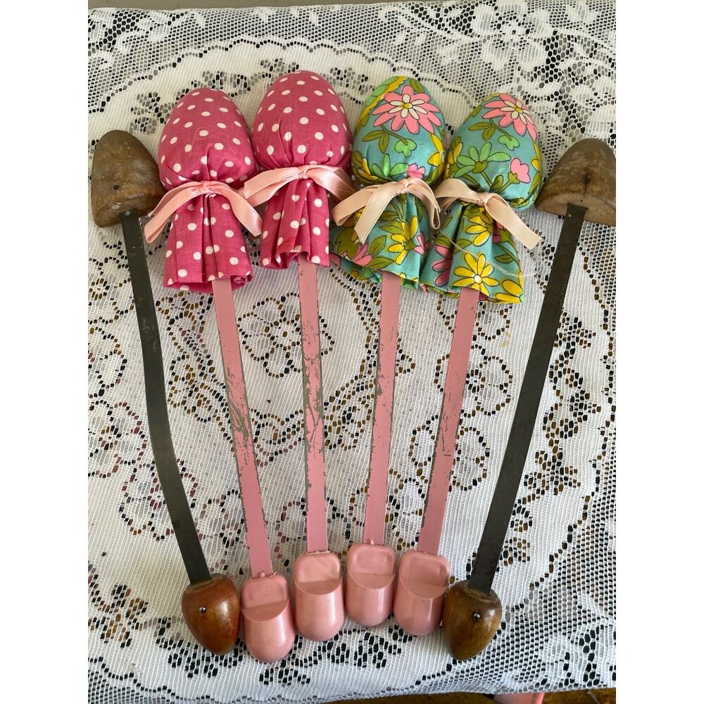 Vintage lot 6 Womens Shoe Tree Stretches Mod Floral Covers